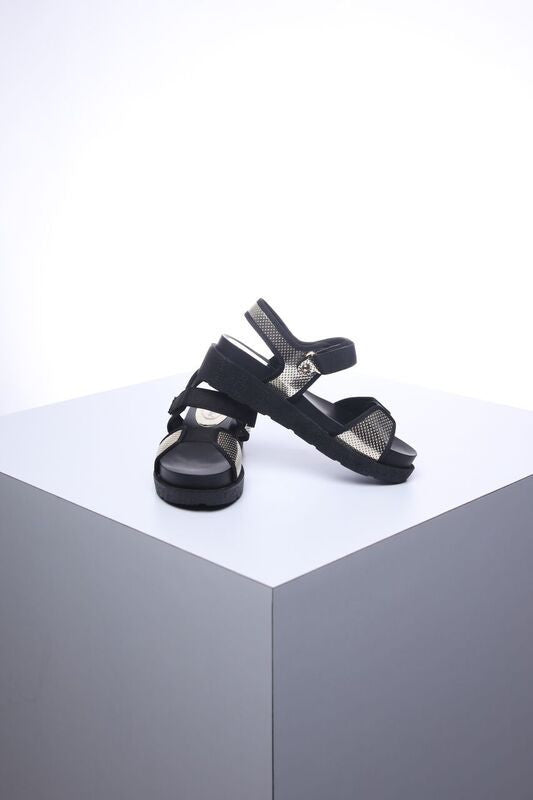 סנדלי מטאל - כסף