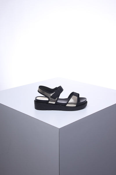 סנדלי מטאל - זהב