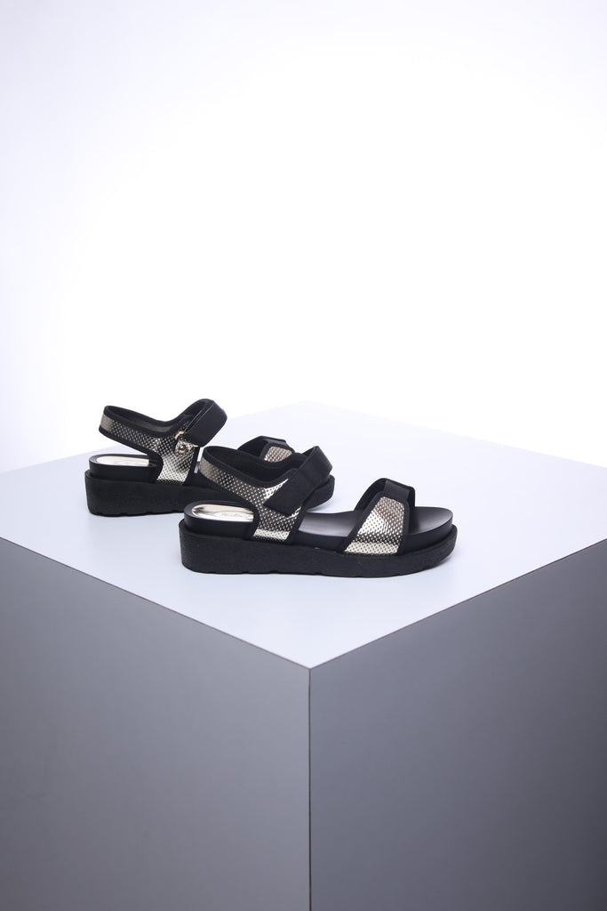 סנדלי מטאל - זהב