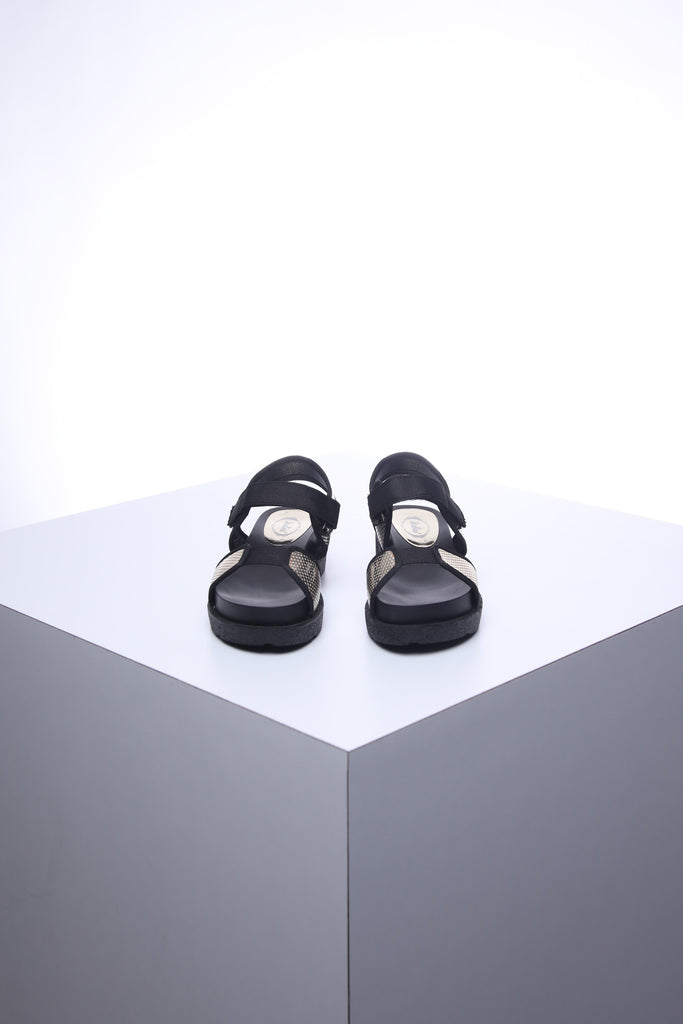 סנדלי מטאל - זהב