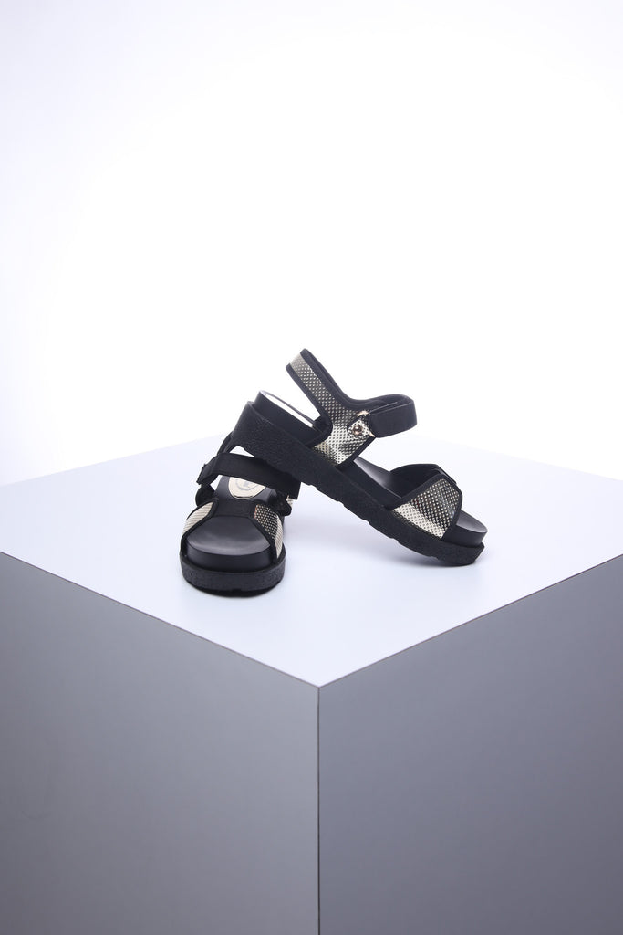 סנדלי מטאל - זהב