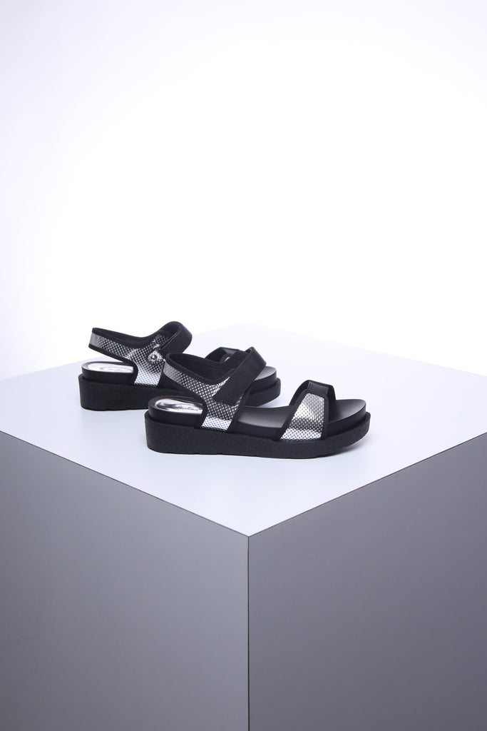 סנדלי מטאל - כסף