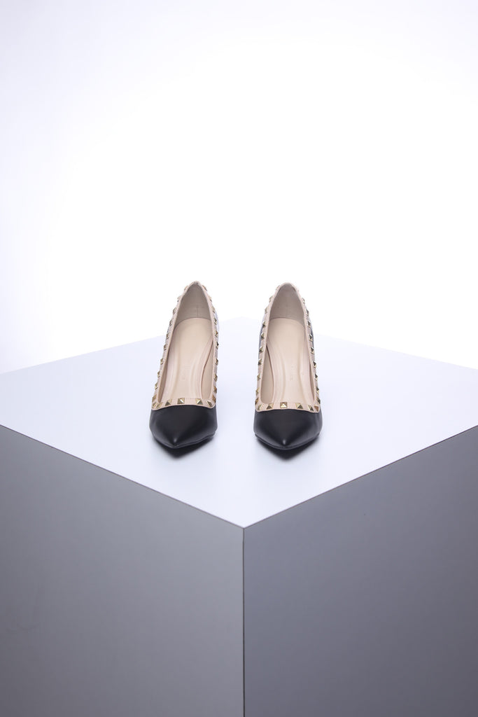 נעלי עקב ניטים